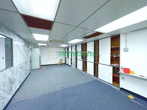 金巴利中心 尖沙咀 中層 000700 售盤