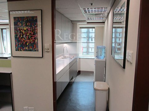 Mirror Twr (冠華中心) 