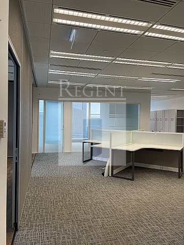 Kwun Tong Office, Landmark East Axa Tower