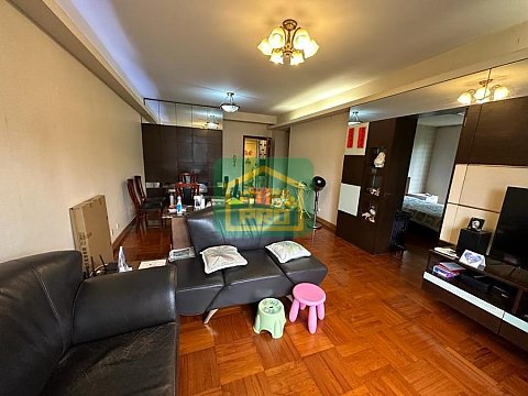 GREENHEIGHT VILLA Shatin M T025668 For Buy