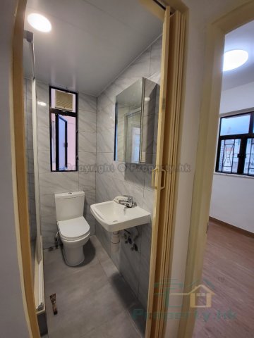 TAK PO BLDG Tsuen Wan M 1353739 For Buy