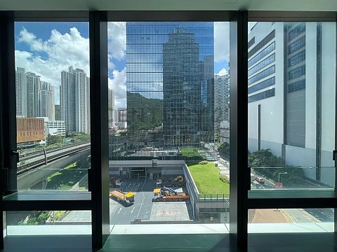 W LUXE 沙田 中層 K183081 售盤