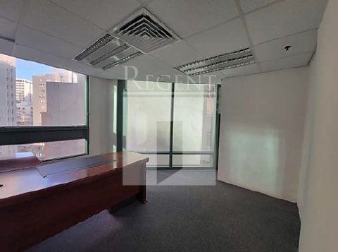 OMEGA PLAZA (歐美廣場) 