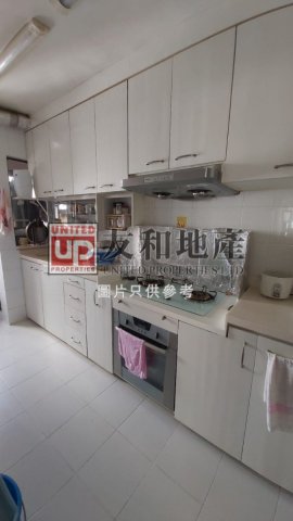 BEVERLY VILLAS BLK 10 Kowloon Tong H T144770 For Buy