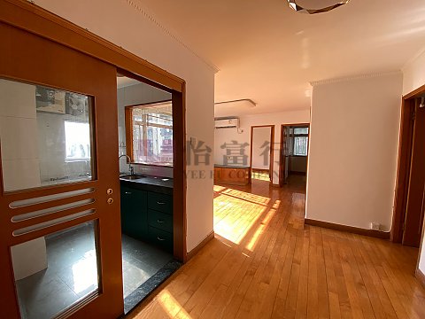 美孚新村 荔枝角 高層 M007302 售盤
