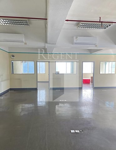 Wah Fat Ind Bldg (華發工業大廈) 
