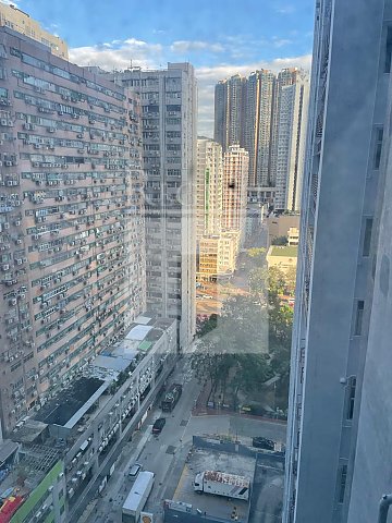 GOLDEN BEAR IND CTR (金熊工業中心) 