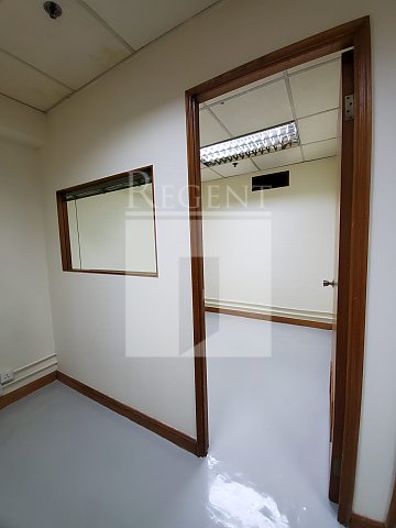 KWUN TONG IND CTR BLK 04 (观塘工业中心 第04座) 