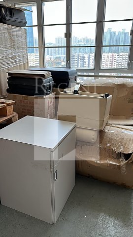 CORNELL CTR (港利中心) 