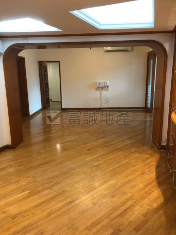 BEACON HILL COURT Kowloon Tong N088987 For Buy