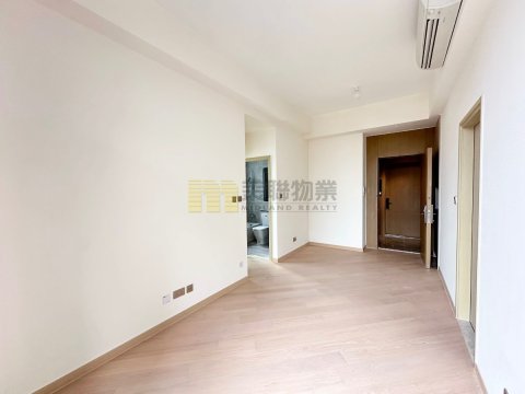 THE ARLES Shatin 1573290 For Buy