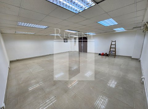 Cheung Sha Wan Industrial, Por Mee Fty Building