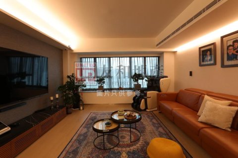 VILLA CARLTON  Cheung Sha Wan H K171810 For Buy