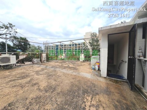 2/F with Rooftop*Convenient Location Sai Kung 027142 For Buy