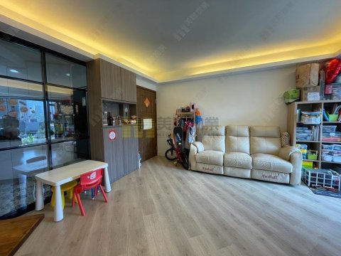 PICTORIAL GDN PH 01 BLK 03 CAPILANO CT Shatin L 1450727 For Buy