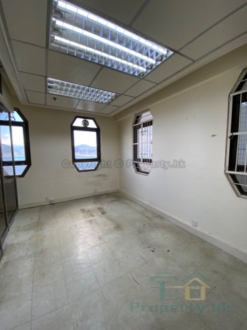 GOLD UNION COMMERCAIL BUILDING Sai Ying Pun M 1355009 For Buy