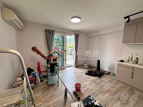 錦上路村屋