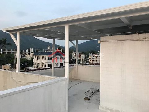 錦上路村屋