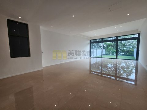 VILLA LA PLAGE Tuen Mun All 1582438 For Buy