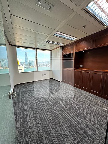 COSCO TWR (中遠大廈) 