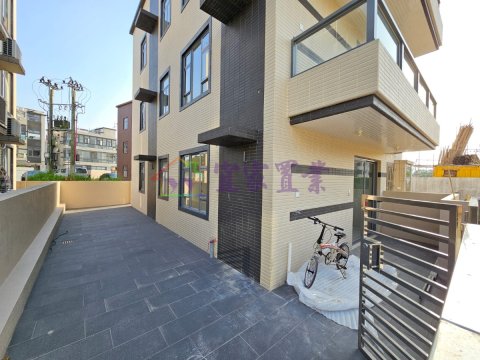 蓝天一色●地下入车花园 元朗 低层 005282 售盘