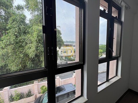 國興村