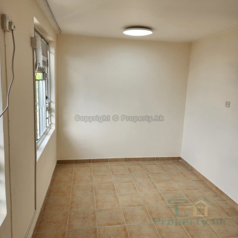 LUNG HIN COURT BLK A (HOS) Islands L 1570480 For Buy