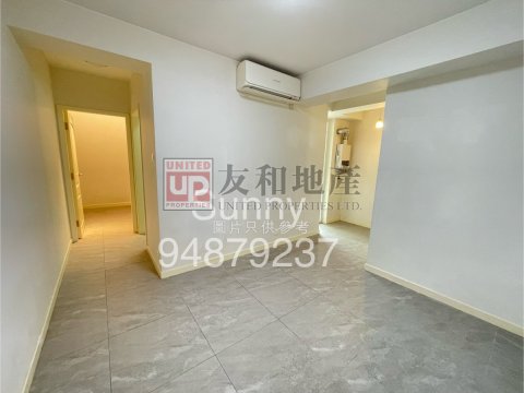 PEARL GDN big flat roof with 2 car park Kowloon Tong L T182343 For Buy