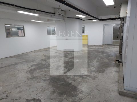 Wah Fat Ind Bldg (華發工業大廈) 