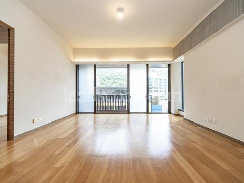 7 SOUTH BAY CLOSE Repulse Bay 1579482 For Buy