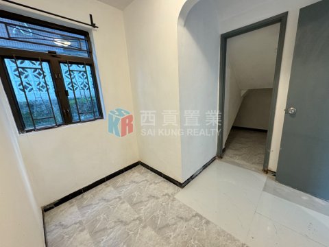 黃竹灣村 黃竹灣村