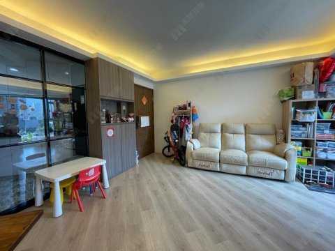 PICTORIAL GDN PH 01 BLK 03 CAPILANO CT Shatin L 1460528 For Buy