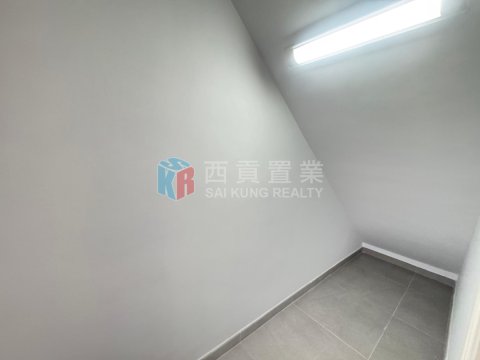 菠蘿輋