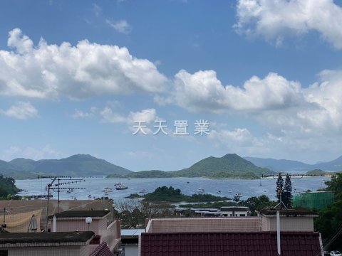 近路靚裝小海景中層 西貢 中層 020067 售盤