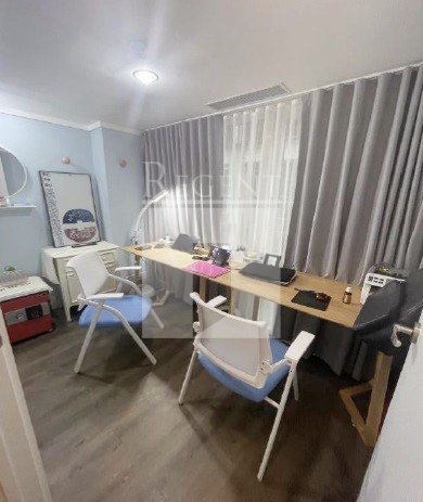 1 Lan Kwai Fong (蘭桂坊1號) 