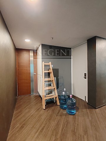 ZJ300 (浙江兴业大厦) 