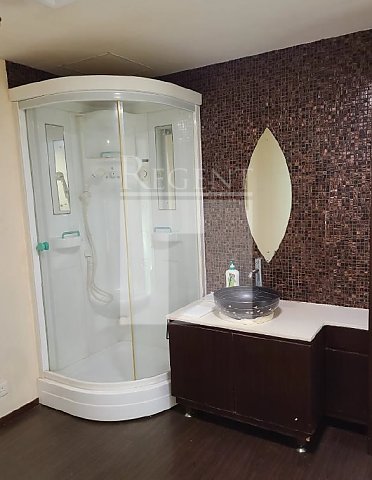 FEE TAT COM CTR (飛達商業中心) 