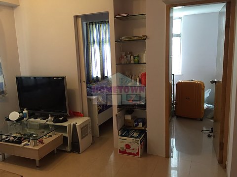 宝翠阁 坚尼地城 中层 048417 售盘