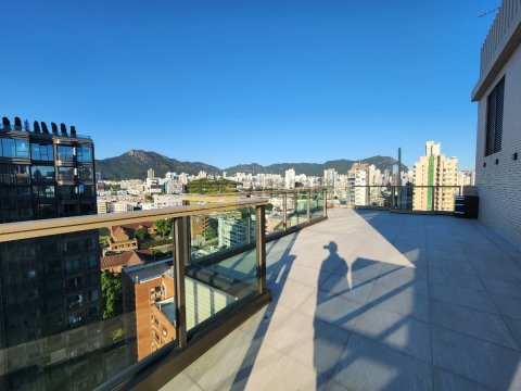 名鑽 何文田 頂層 1620450 售盤