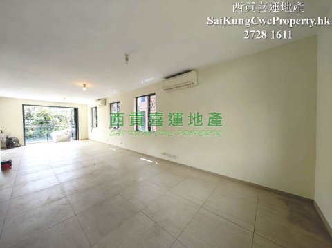 Duplex with Roof*Nearby Town Centre Sai Kung 001360 For Buy