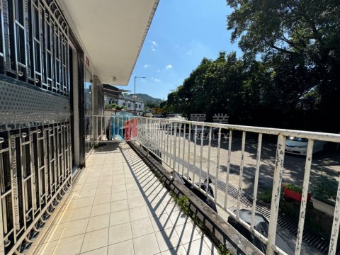 井欄樹村