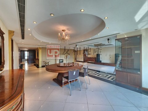 VILLA CARLTON BLK 07 Cheung Sha Wan H K126484 For Buy