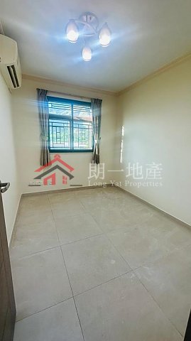 錦上路村屋