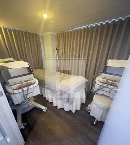 1 Lan Kwai Fong (兰桂坊1号) 