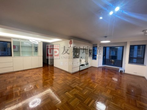 BEVERLY VILLAS BLK 10 Kowloon Tong L T137504 For Buy