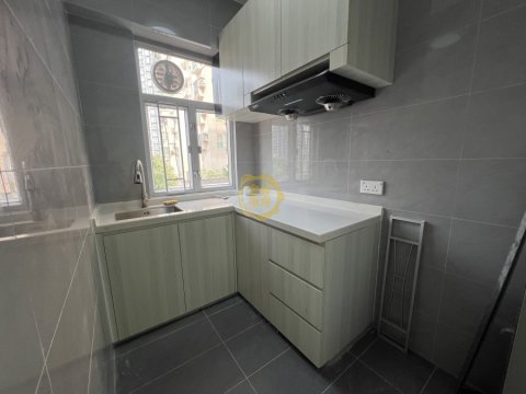 遠東發展屯門中心大廈