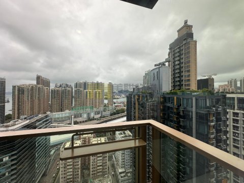 利奧坊首隅 大角咀 頂層 1716436 售盤