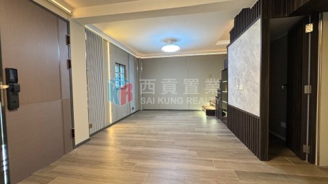 井欄樹村