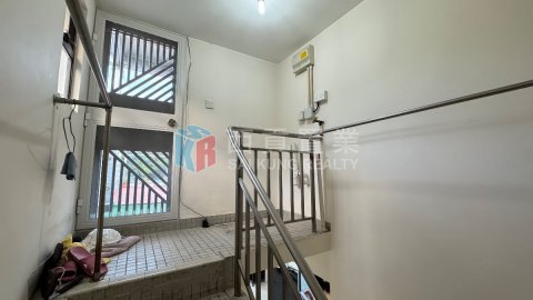 井欄樹村 清水灣