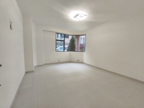 駿寶居  95080030